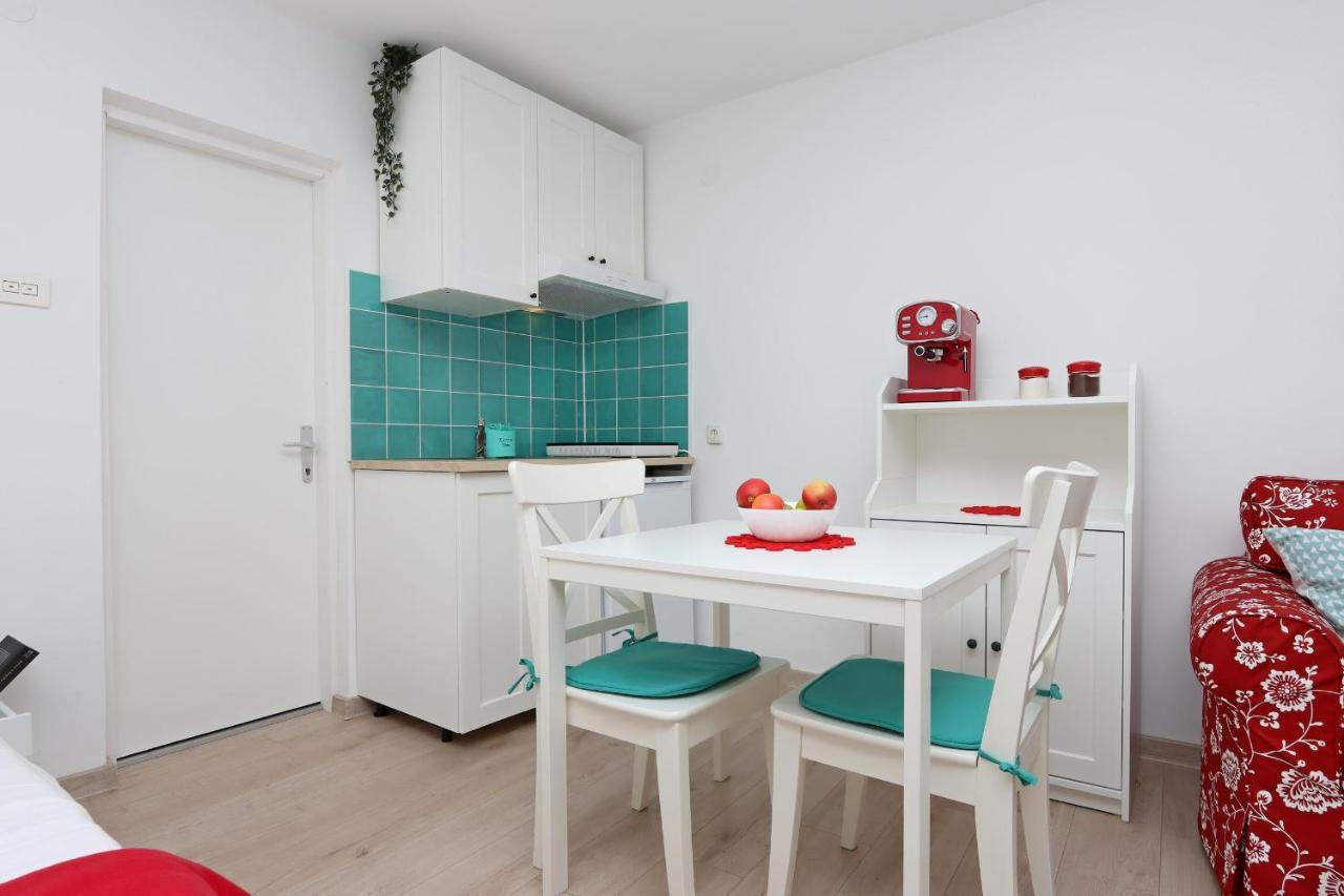Sha La La - Charming, Unique Studio In A Historic Building Next To A Castle, Wifi, Smart Tv, Washer-Dryer Bakar Exteriér fotografie