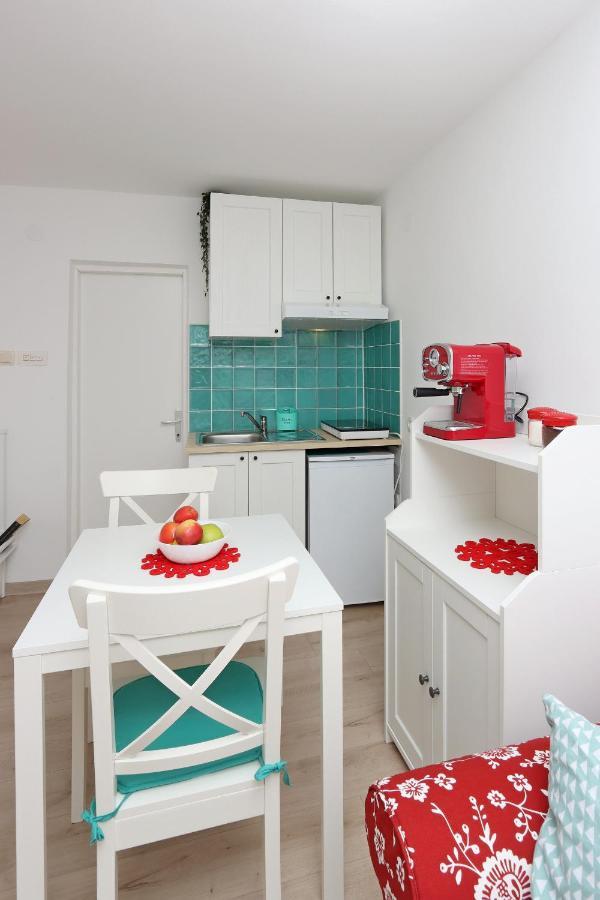 Sha La La - Charming, Unique Studio In A Historic Building Next To A Castle, Wifi, Smart Tv, Washer-Dryer Bakar Exteriér fotografie